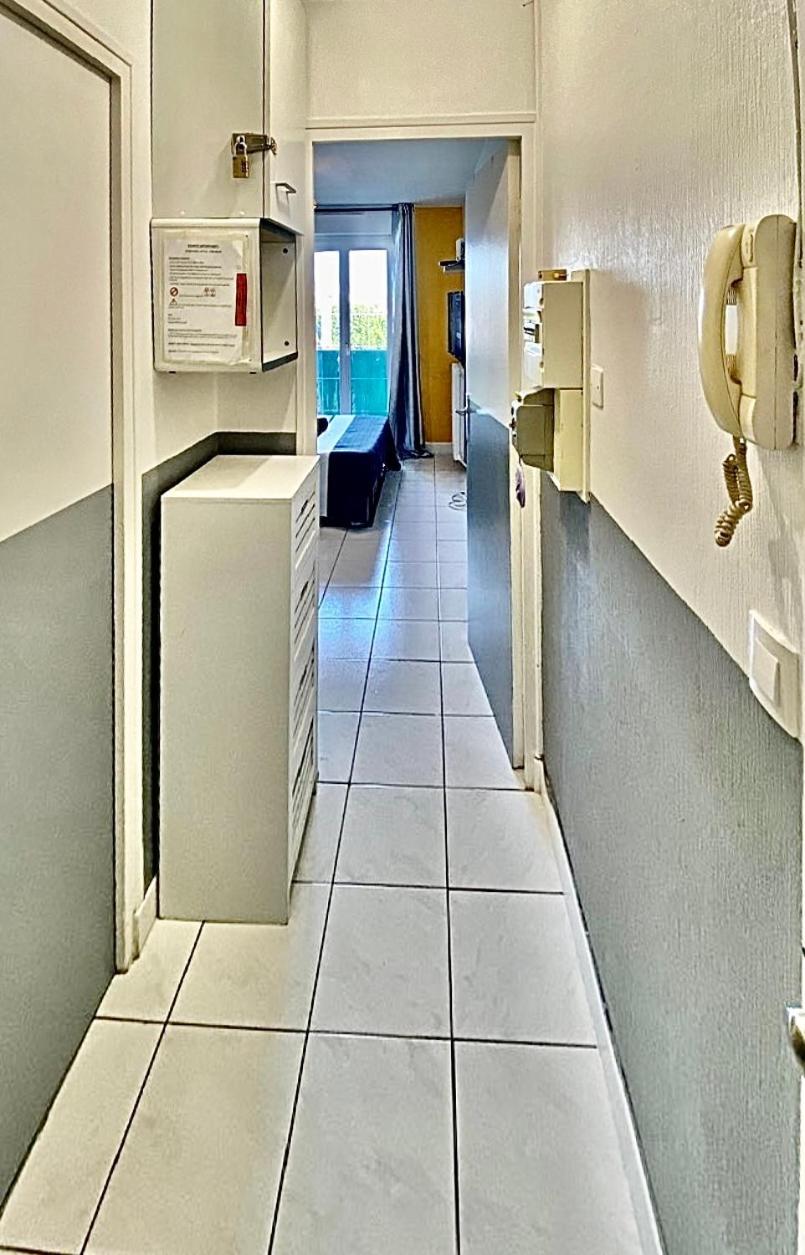 Appartement Proche Gare Et Centre Ville Melun Exterior foto