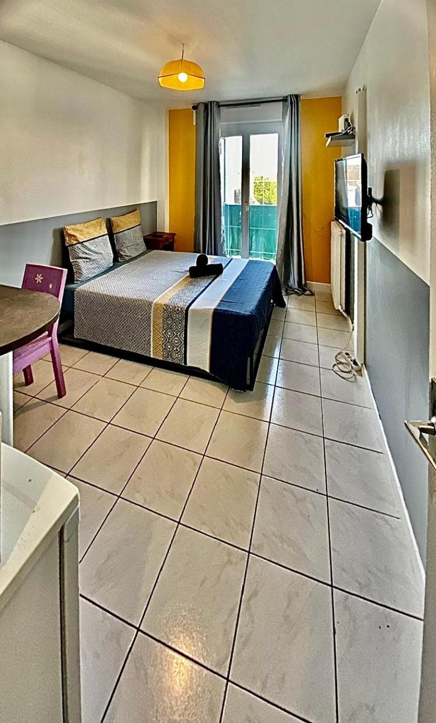 Appartement Proche Gare Et Centre Ville Melun Exterior foto