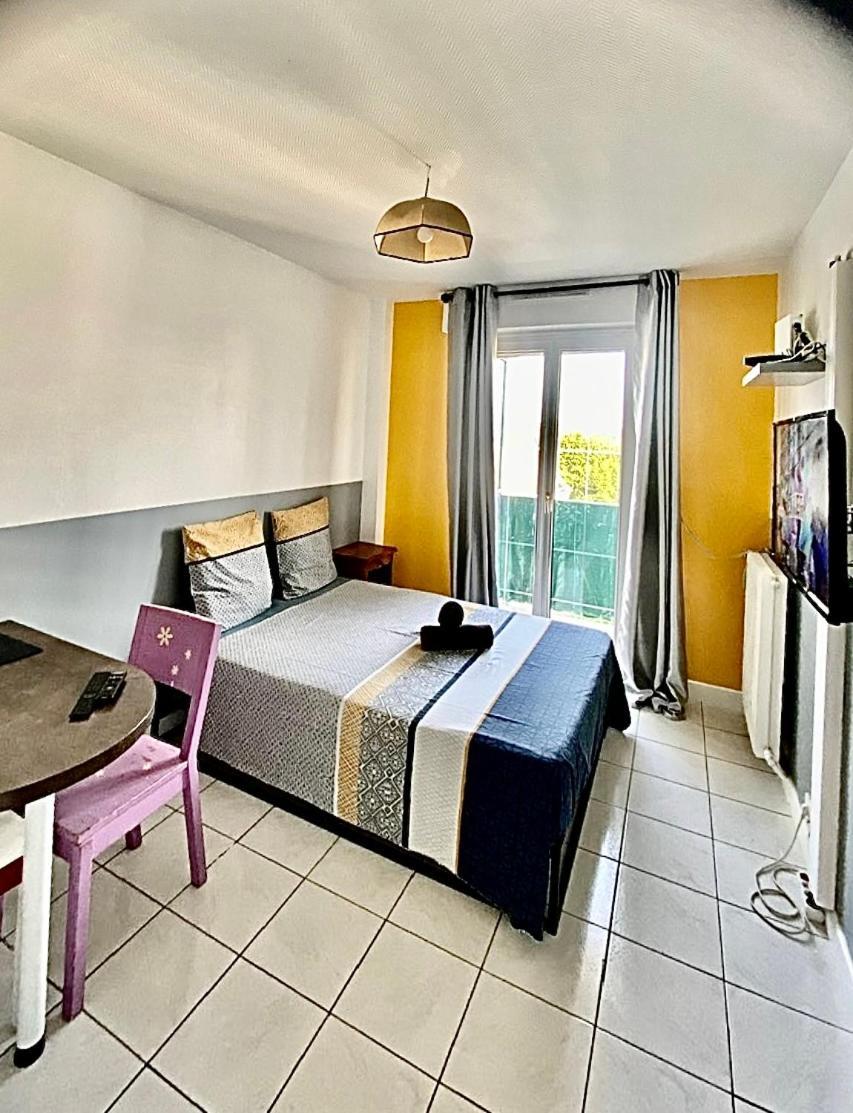 Appartement Proche Gare Et Centre Ville Melun Exterior foto